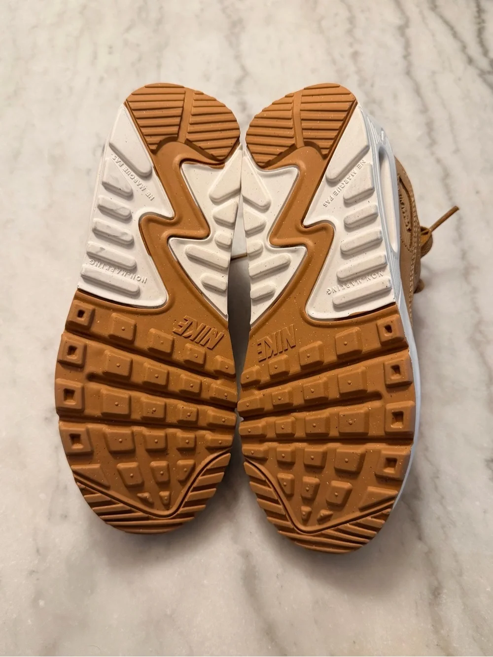 2024 Nike Air Max 90 GS Size 1.5Y – Flax/Sail/Flax – Brand New No Box